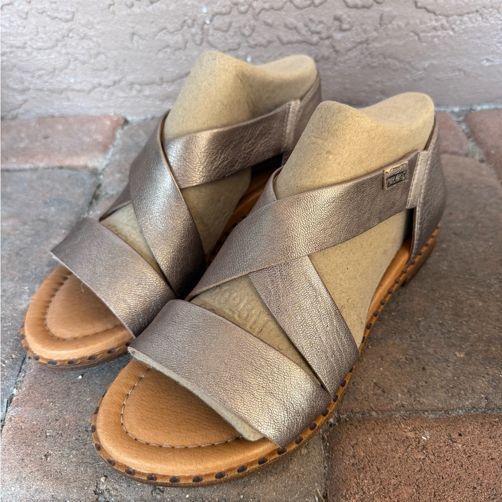 PIKOLINOS Metallic Bronze Sandals